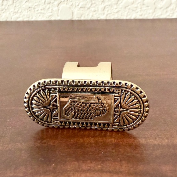 MOVING SALE | Women’s light gold cigar band ring with boho design. Ring size 8 - Picture 3 of 3